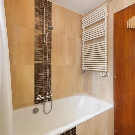 Appartement La Toura By Interhome