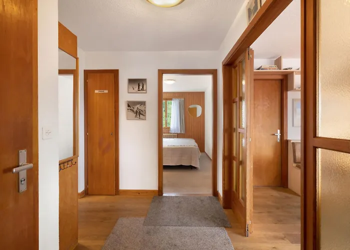 La Toura By Interhome 公寓